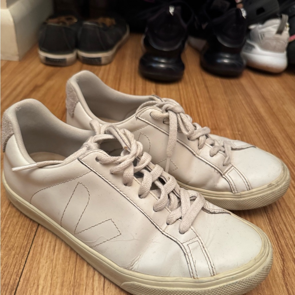 SOLD. Veja Off-White Casual Sneakers